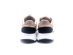 Nike Revolution 5