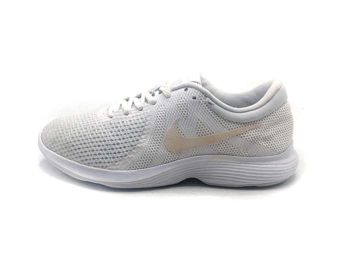 Nike Revolution 4
