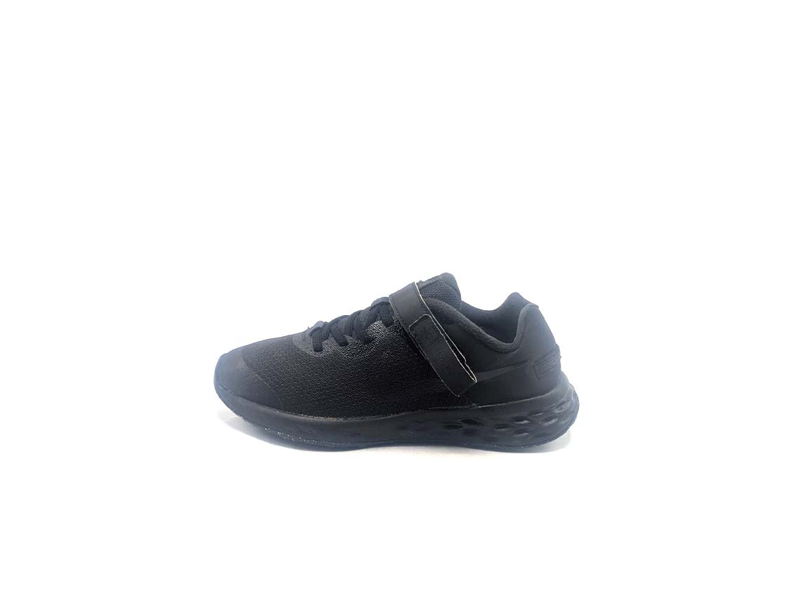 Nike Revolution 6 FlyEase