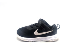Nike Revolution 6