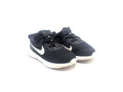 Nike Revolution 6
