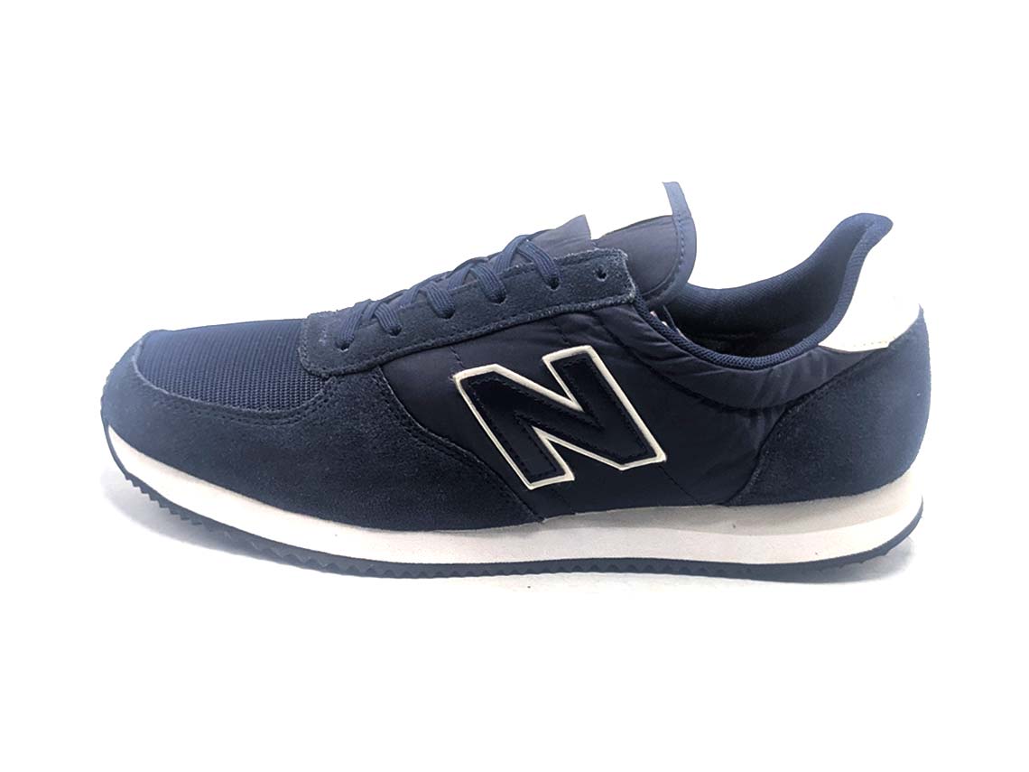 New Balance 220