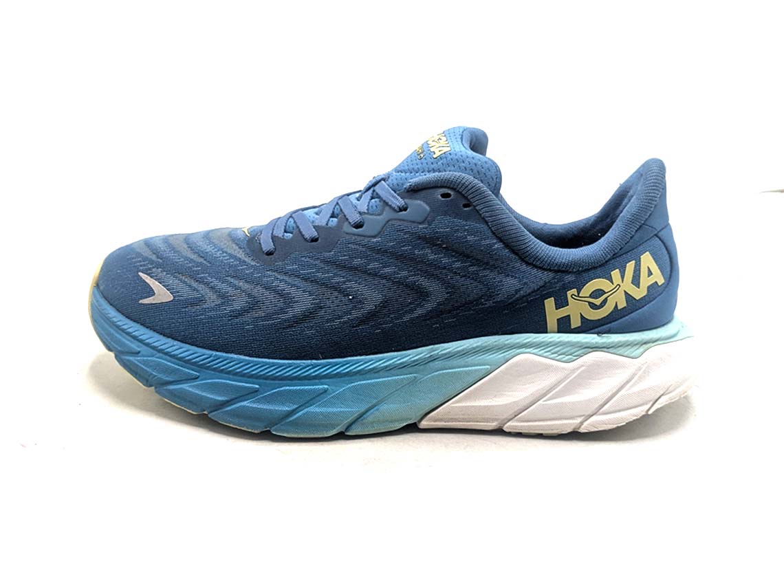 Hoka Arahi 6