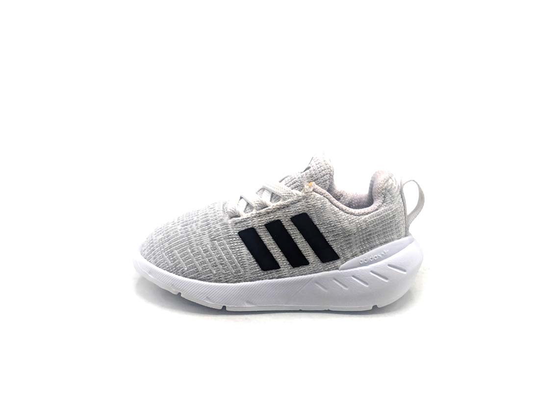 Adidas Swift Run