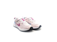 Nike Revolution 6
