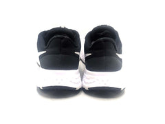 Nike Revolution 5