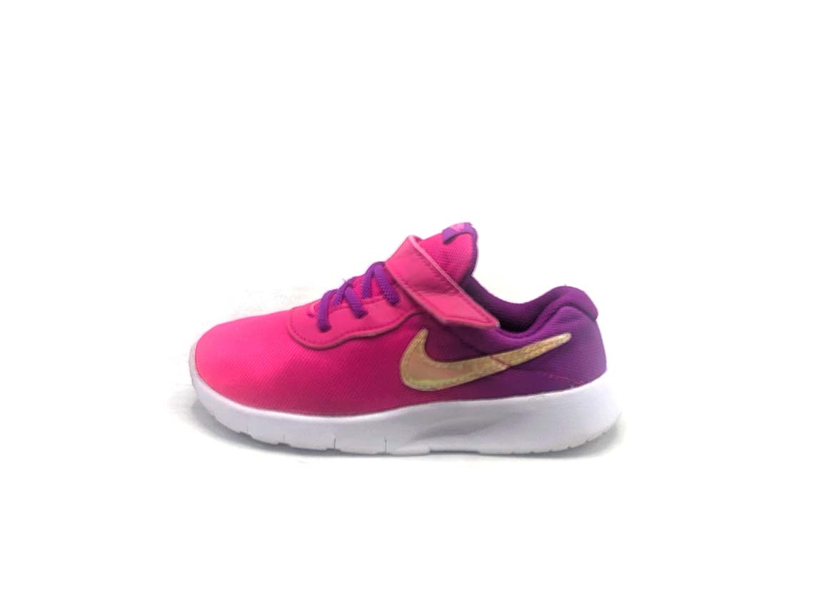 Nike Tanjun