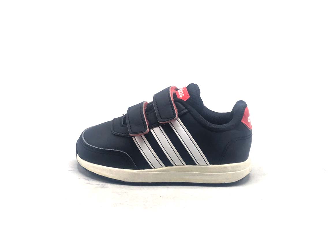 Adidas VS Switch 3