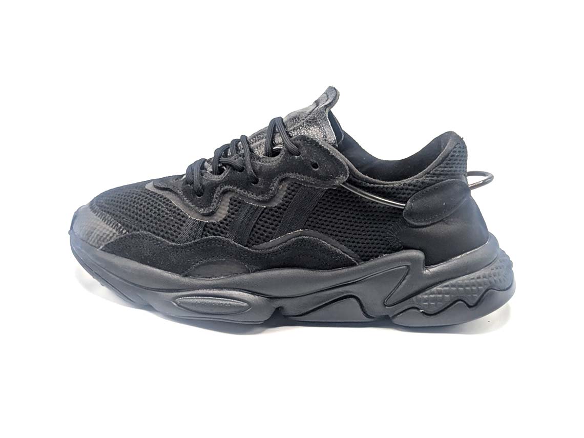 Adidas OZWEEGO