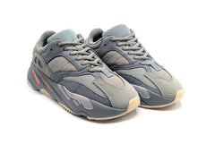 Adidas Yeezy Boost 700