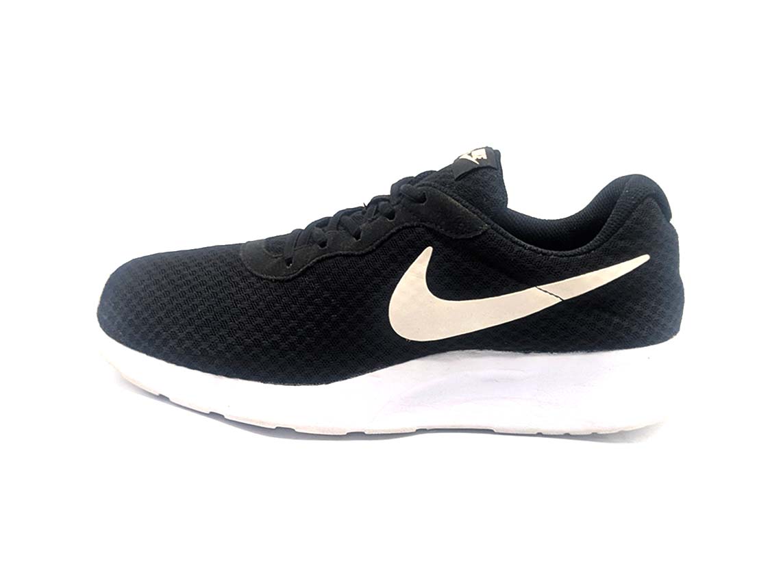 Nike Tanjun