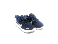Nike Revolution 5