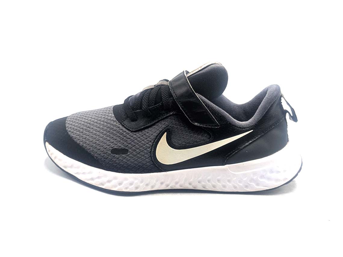 Nike Revolution 5
