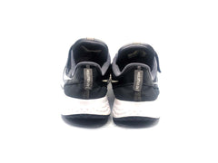 Nike Revolution 5