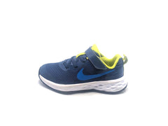 Nike Revolution 6