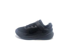 Nike Revolution 7