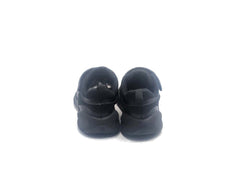 Nike Revolution 7