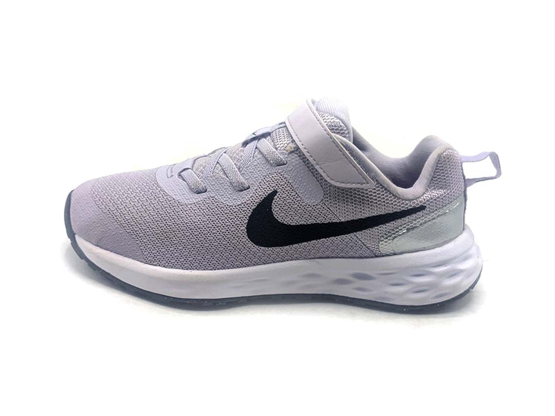 Nike Revolution 6