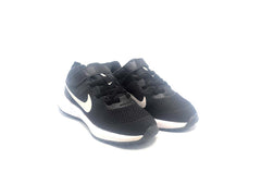 Nike Revolution 6