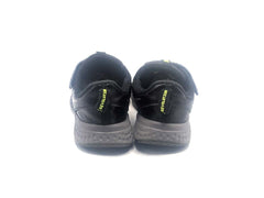 Nike Revolution 5