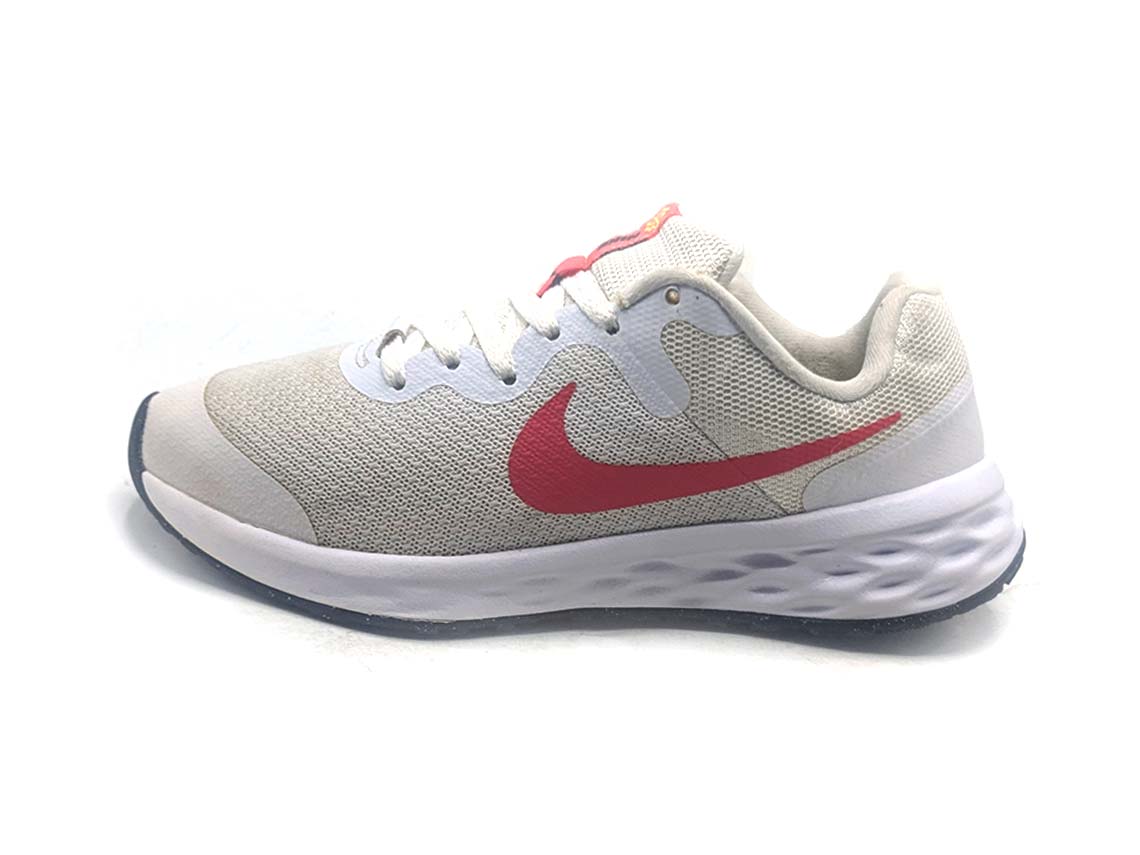 Nike Revolution 6