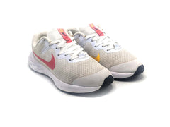 Nike Revolution 6