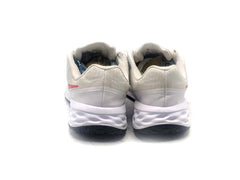 Nike Revolution 6