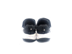 Nike Revolution 6