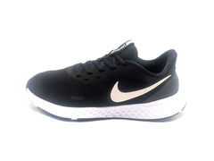 Nike Revolution 5