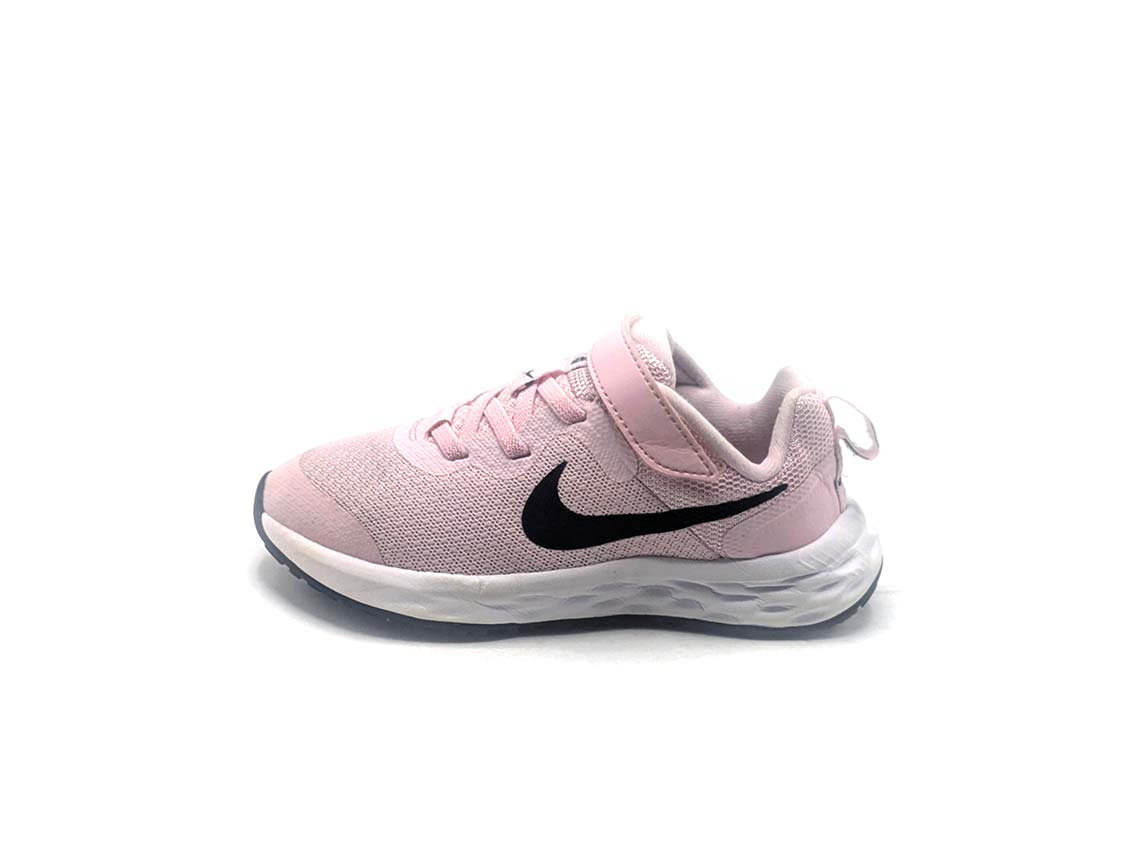 Nike Revolution 6