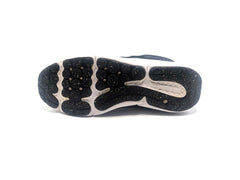 Under Armour Assert 10