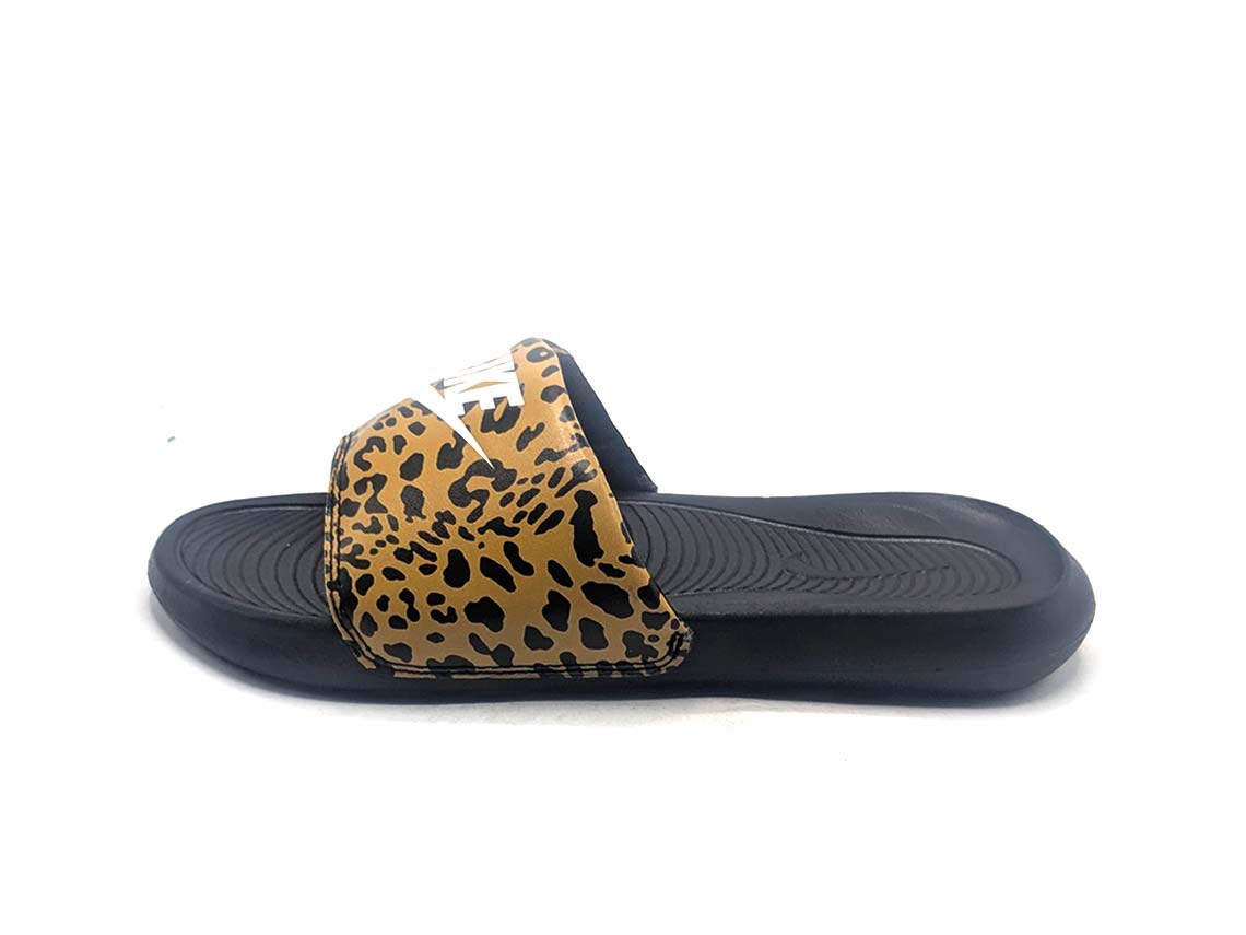 Nike Victori One