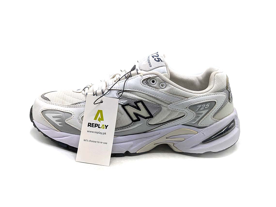 New Balance 725
