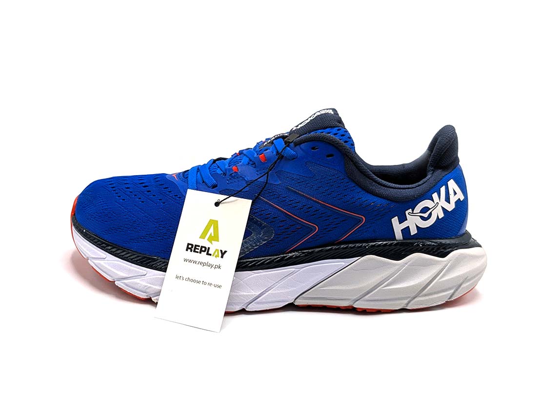 Hoka One One Arahi 5