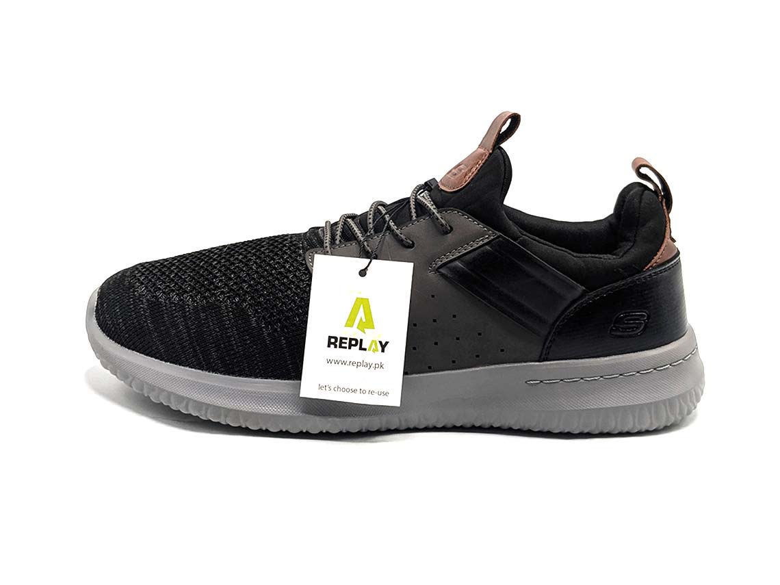 Skechers Delson Classic Fit