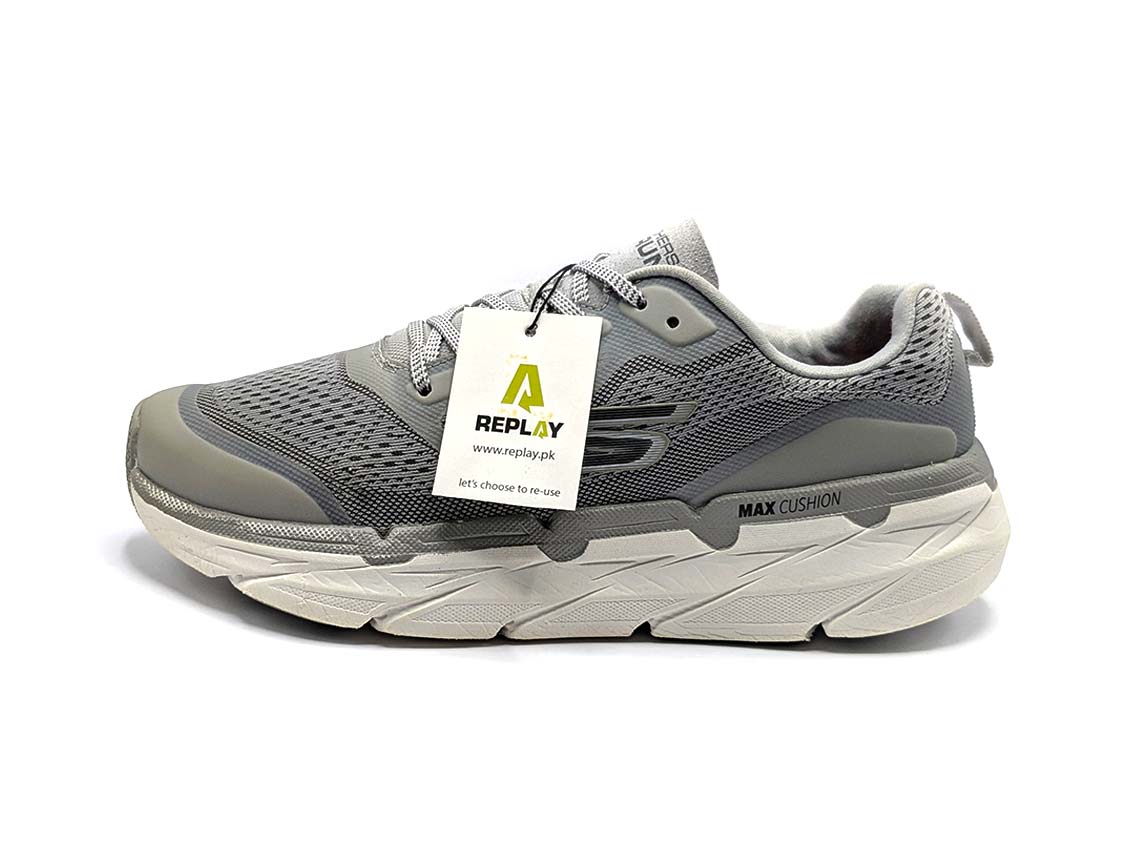 Skechers Max Cushioning