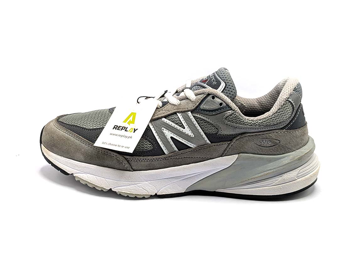 New Balance 990V6
