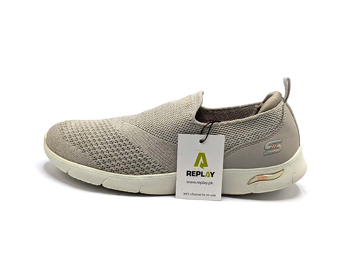 Skechers Arch Fit Refine slip-on