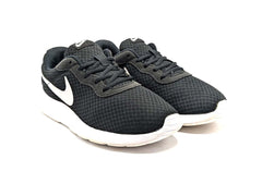 Nike Tanjun