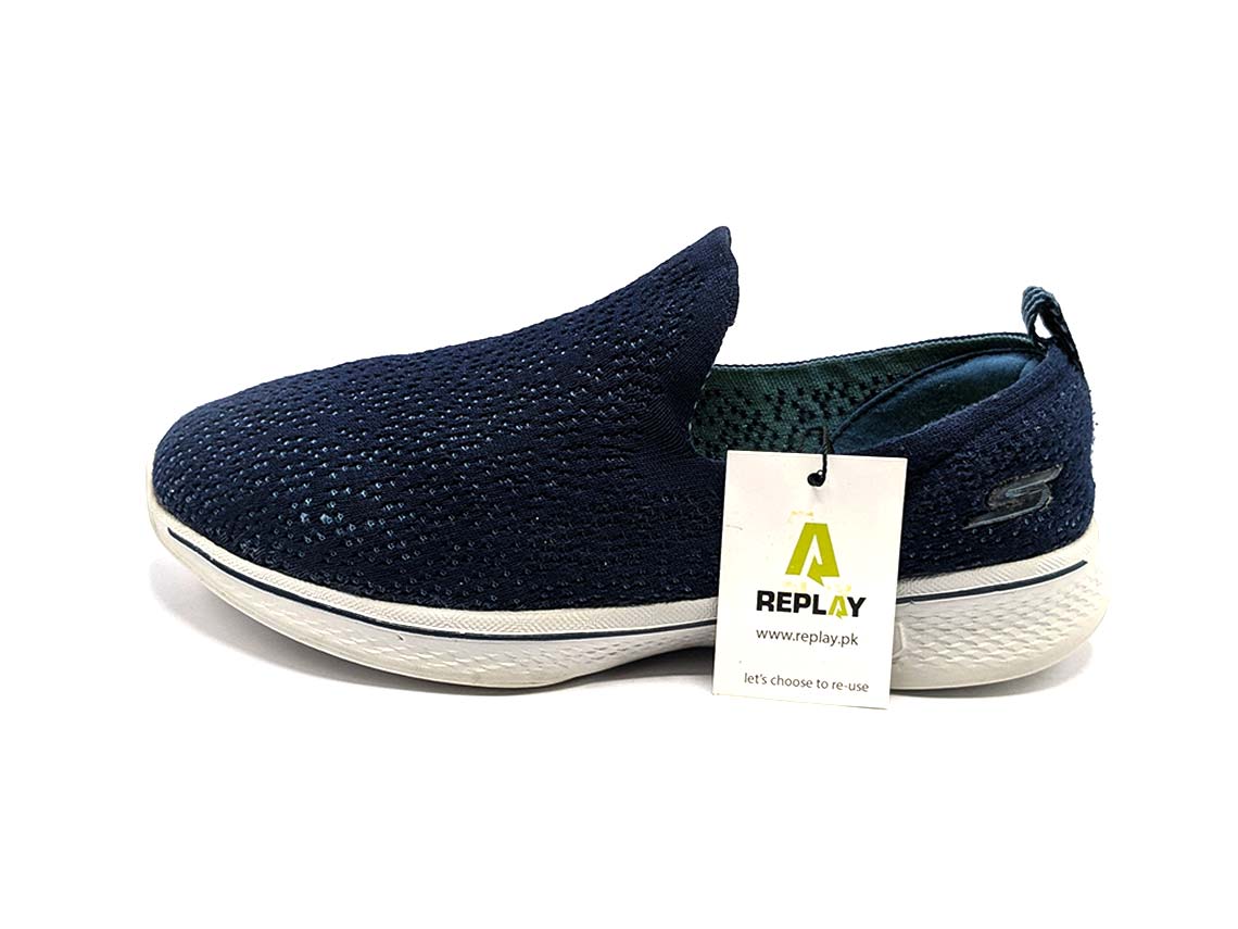 Skechers Go Walk 4