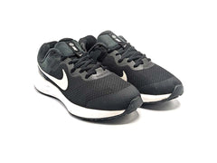 Nike Revolution 6