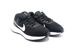 Nike Revolution 6