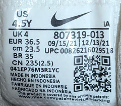 Nike MD Runner 2
