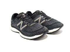New Balance 860v10