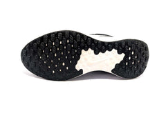 Nike Revolution 7