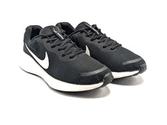 Nike Revolution 7