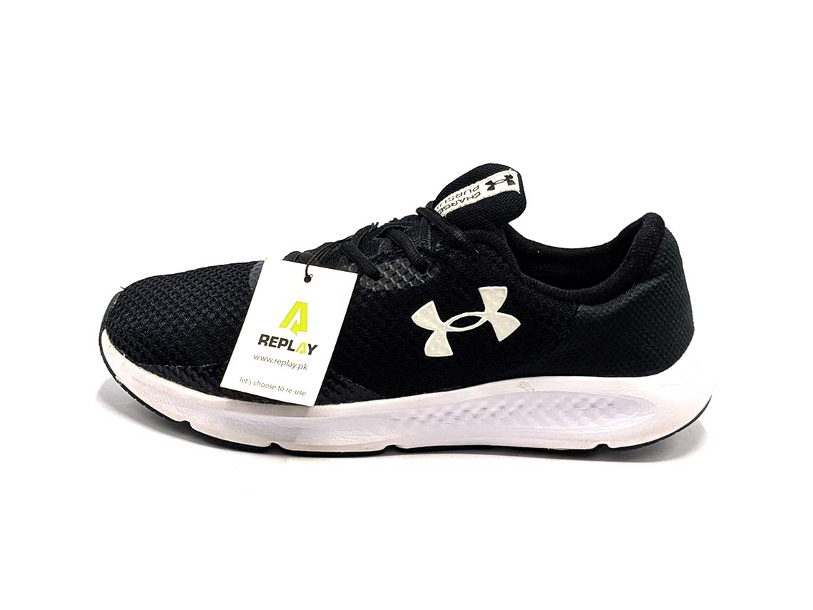 Under Armour Charged Pursuit 3