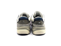 New Balance 990V6