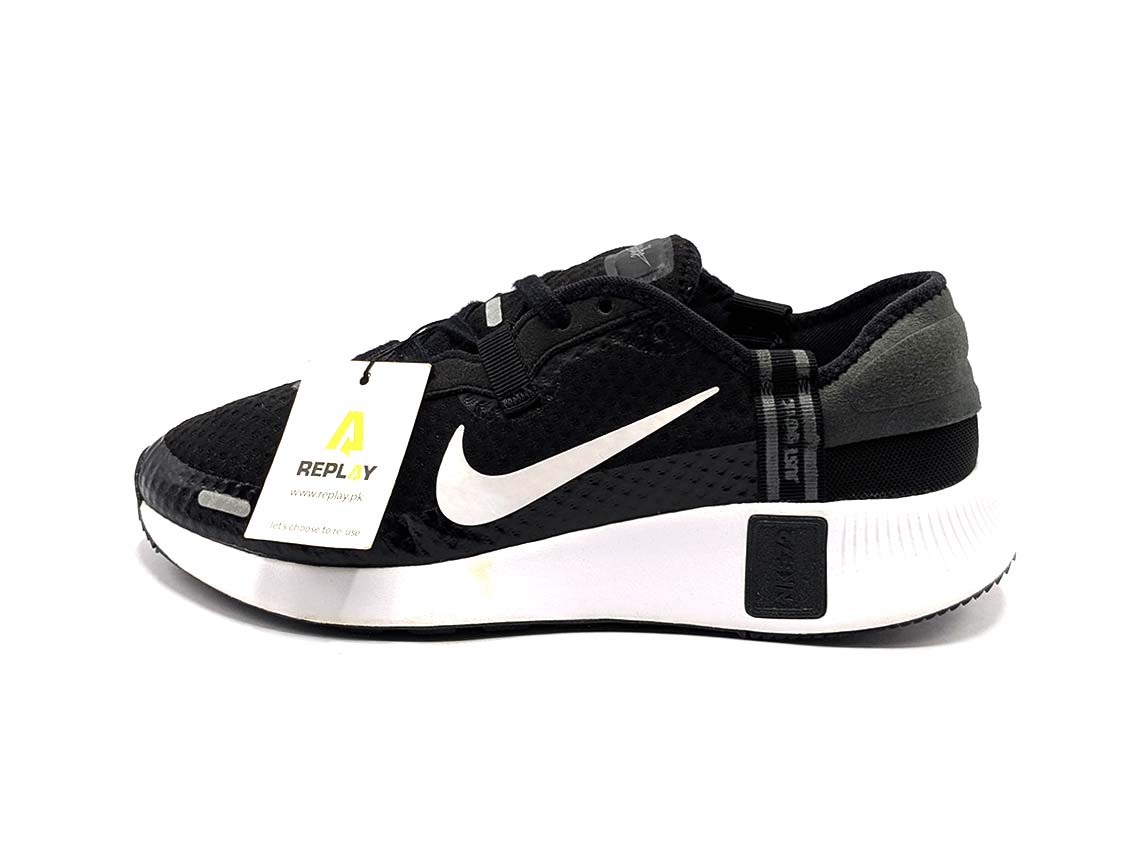 Nike Reposto