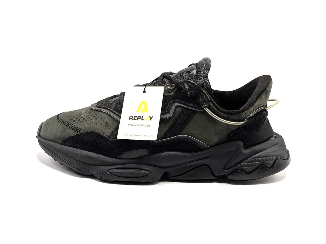 Adidas OZWEEGO